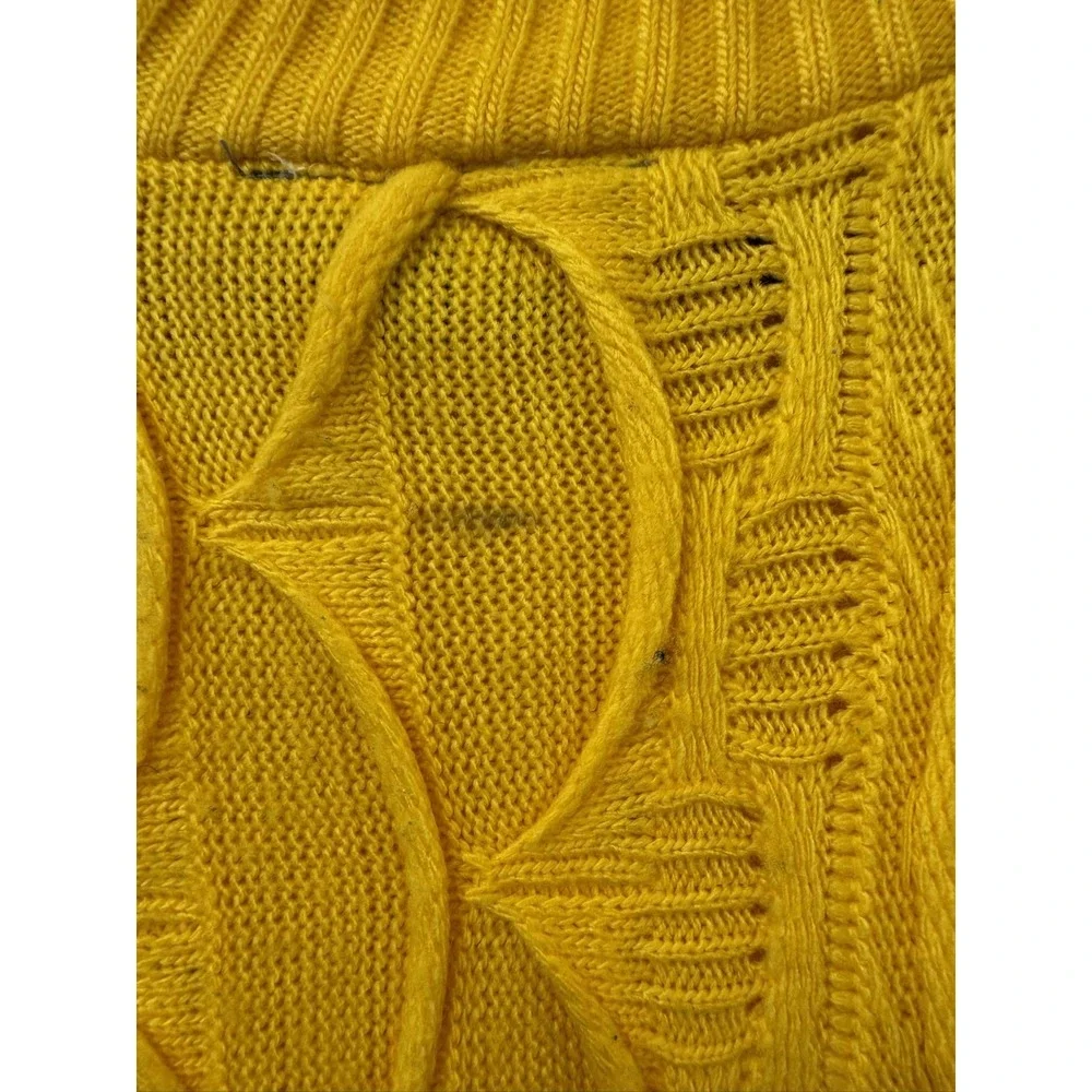 Coogi Sweater Mens Medium Yellow Cable Knit Crewneck Pullover Australia‎ 3D